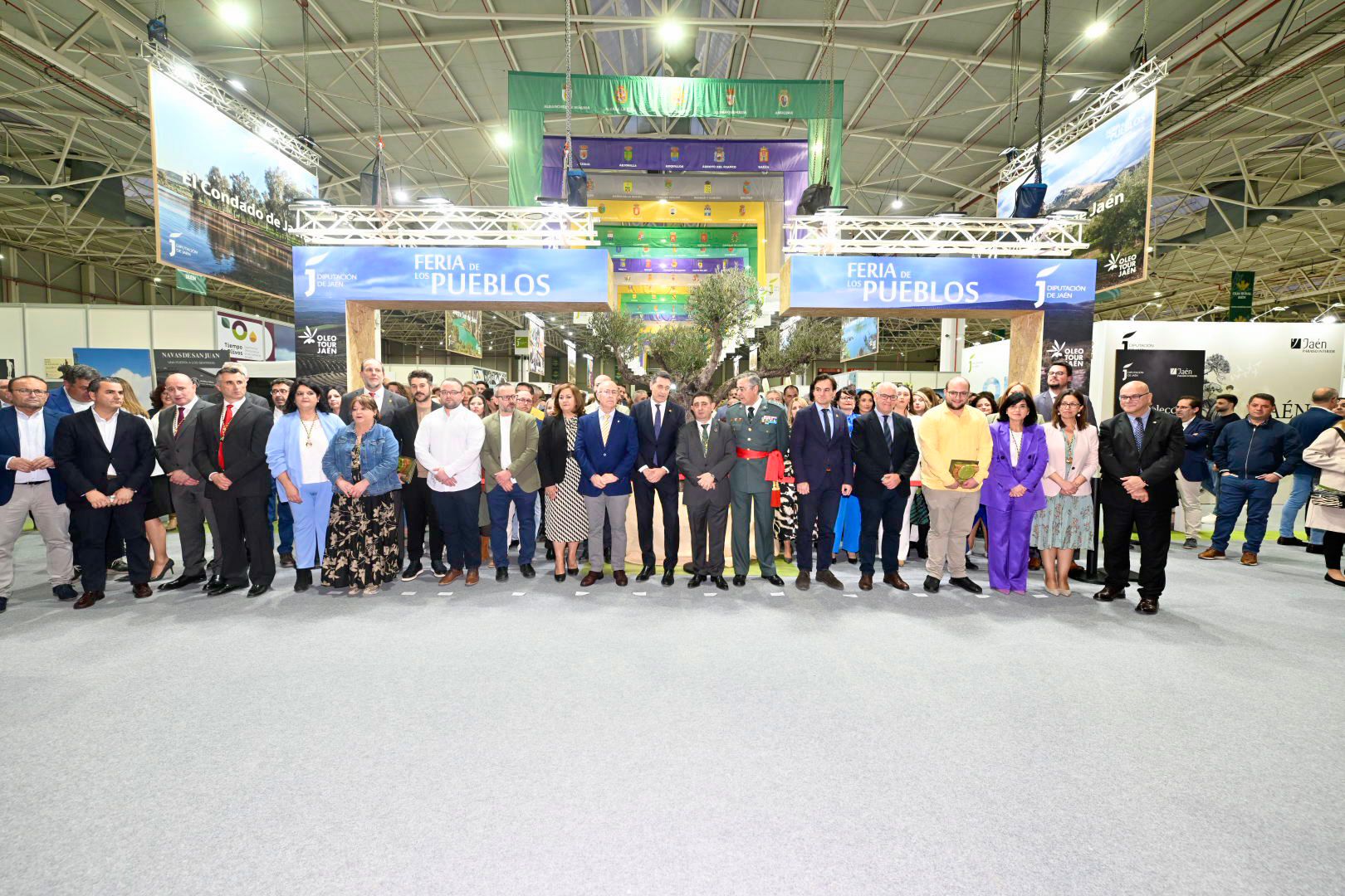 El presidente de la Diputación señala que la Feria de los Pueblos es un mosaico de lo mucho y bueno que atesora la provincia