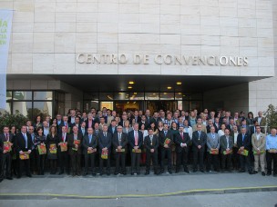 El presidente de la Diputación ha presidido el acto de entrega de la Bandera de la provincia de Jaén