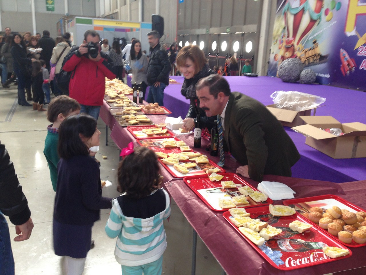 Feduca celebra su tradicional desayuno saludable en el que han participado casi 1.000 escolares de v