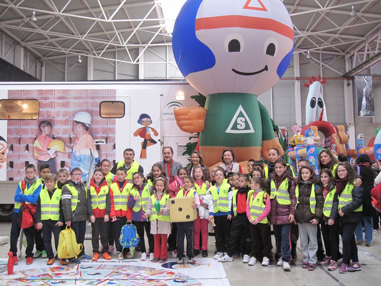 Unos 300 escolares de Jaén, Córdoba y Granada aprenderán jugando a prevenir accidentes en el marco d
