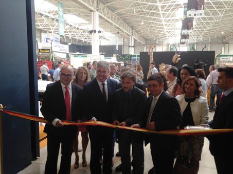 El consejero de Medio Ambiente inaugura en Jaén Ibercaza, la feria cinegética más importante de Anda